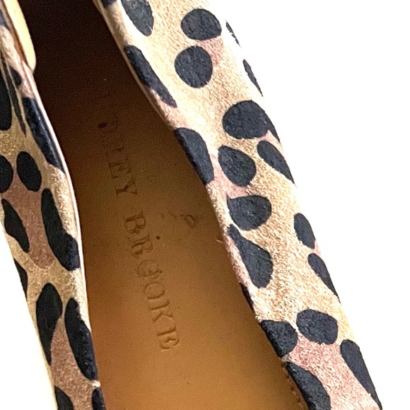 Audrey Brooke leopard leather flats. Size 7. - Picture 2 of 7